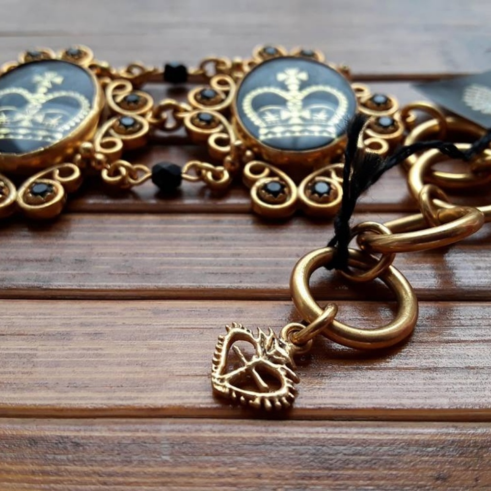 VSA Designs Royal crown Bracelet black gold